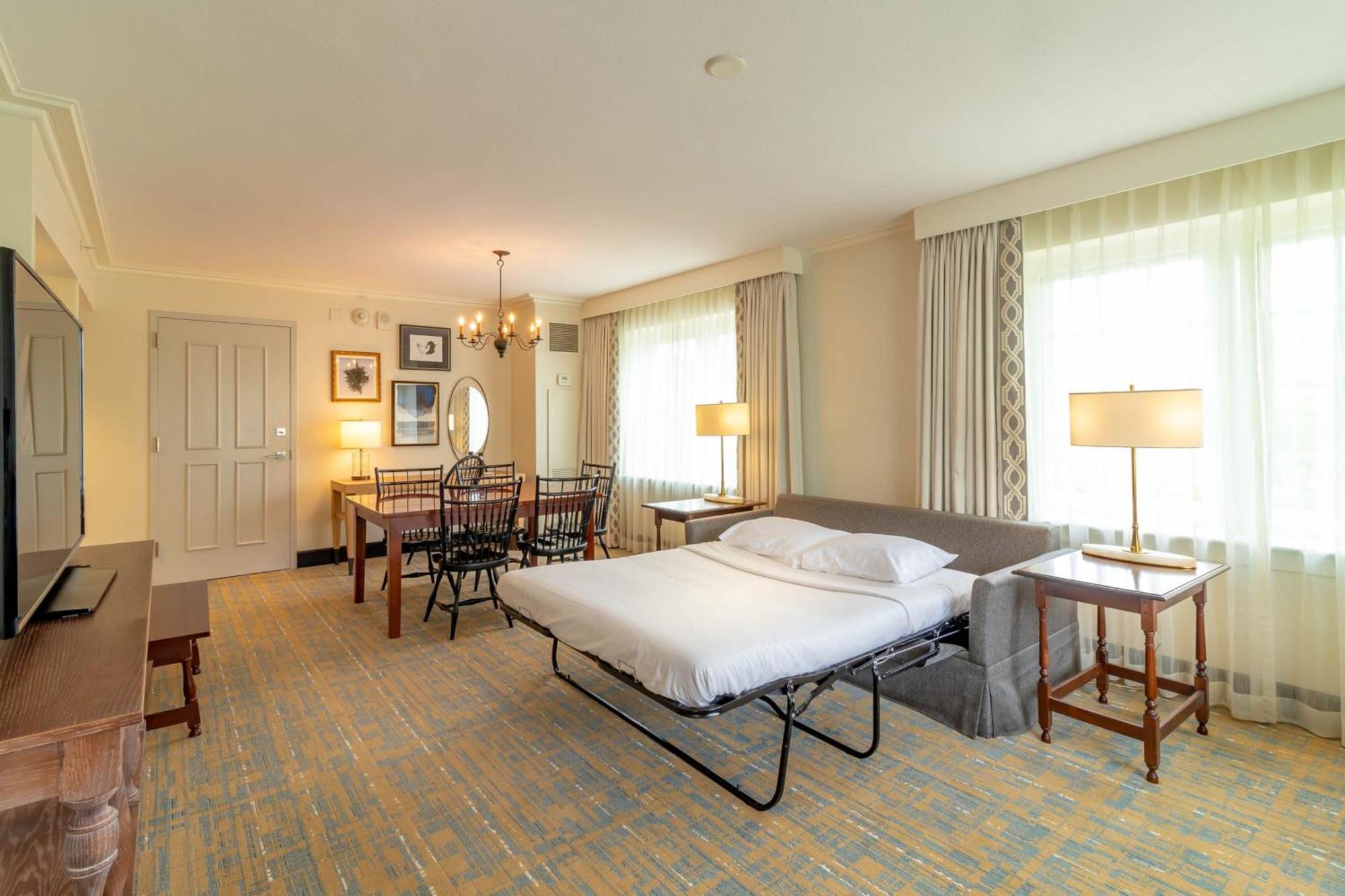 Lodge, Autograph Collection Hotel 5*