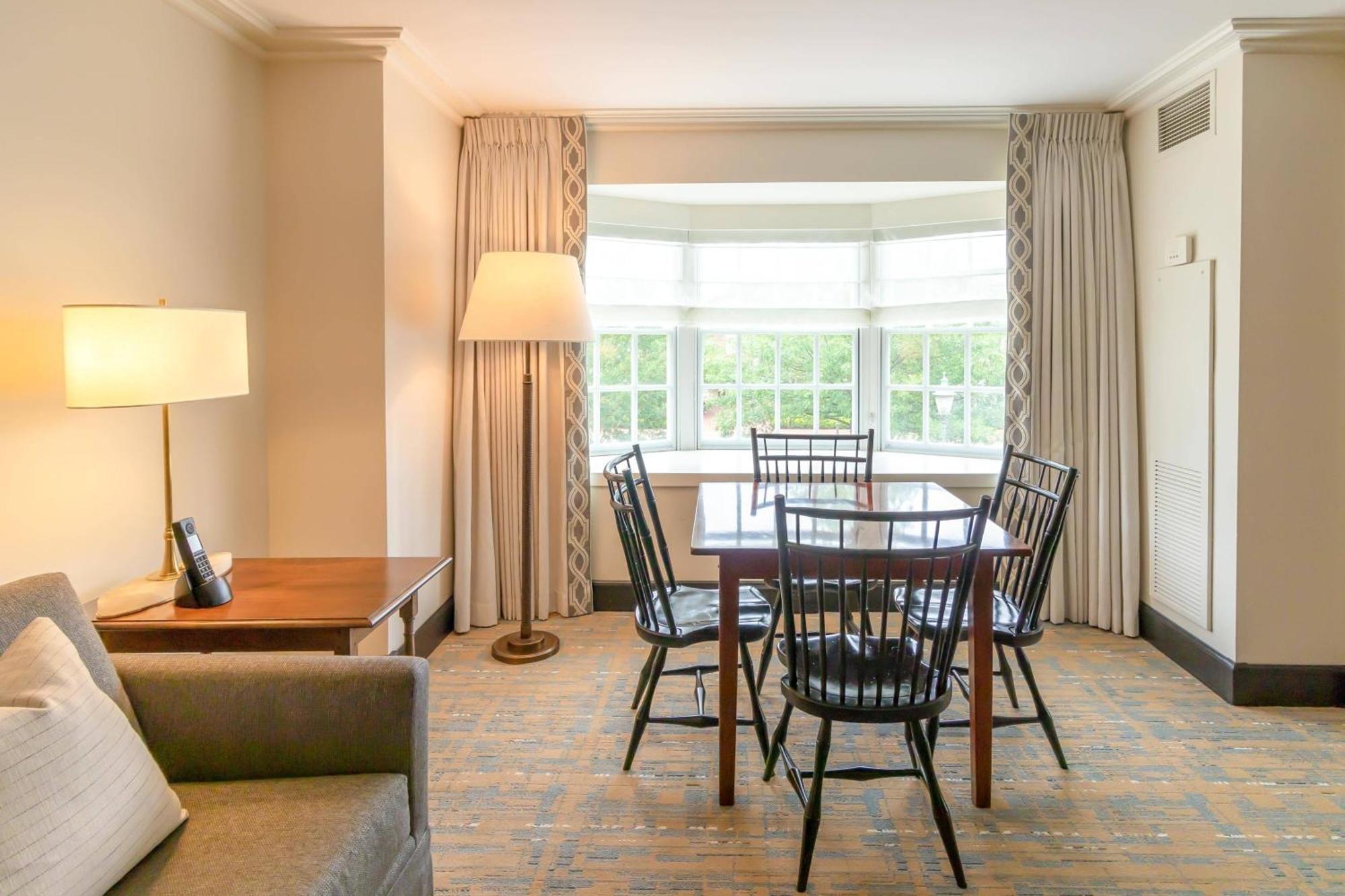 Lodge, Autograph Collection 5*